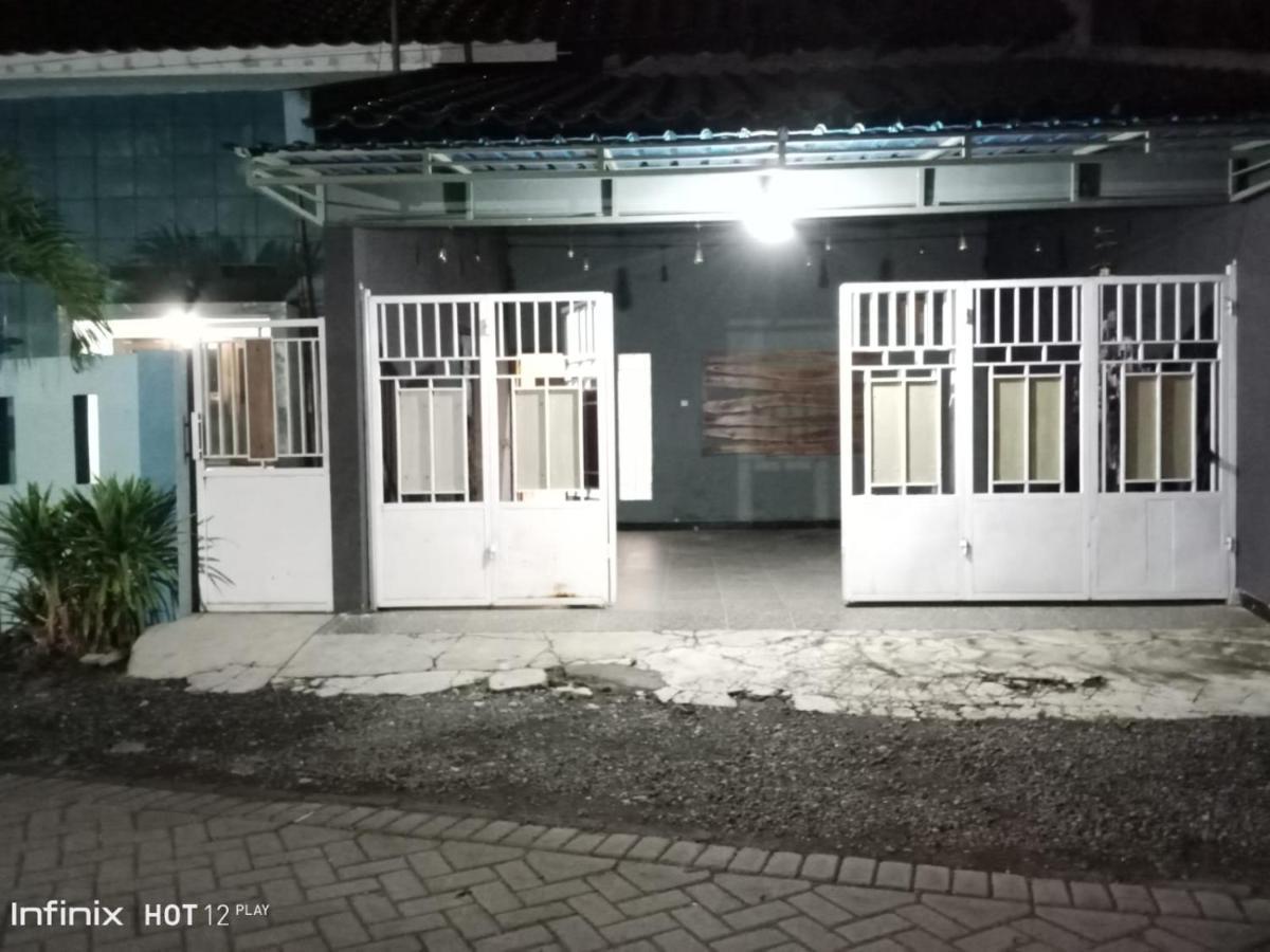 999 Khs 2 Homestay Gilimanuk Kültér fotó