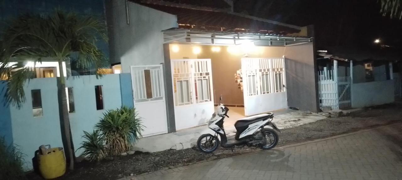 999 Khs 2 Homestay Gilimanuk Kültér fotó